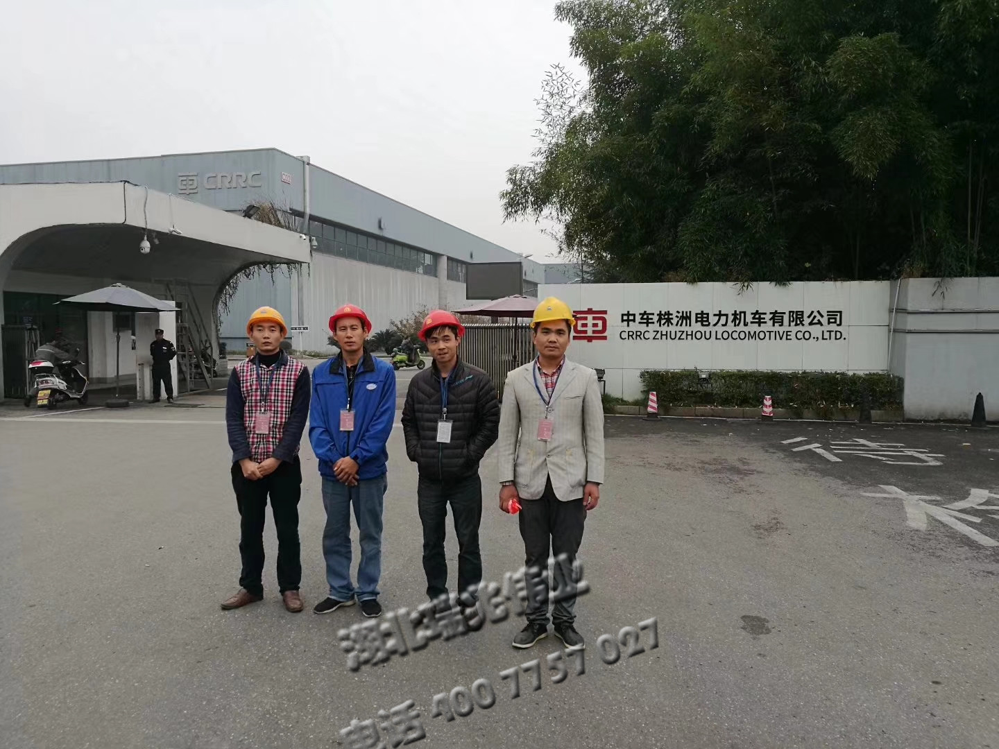 鋼結(jié)構(gòu)廠房通風(fēng)降溫方案、廠房車間通風(fēng)降溫方案、大型工業(yè)風(fēng)扇、物流倉儲大風(fēng)扇、大吊扇、工業(yè)風(fēng)扇、廠房車間降溫設(shè)備、廠房車間通風(fēng)設(shè)備、車間溫控設(shè)備、工業(yè)大吊扇、工業(yè)大風(fēng)扇、工業(yè)節(jié)能風(fēng)扇、湖北瑞兆偉業(yè)通風(fēng)降溫科技有限公司