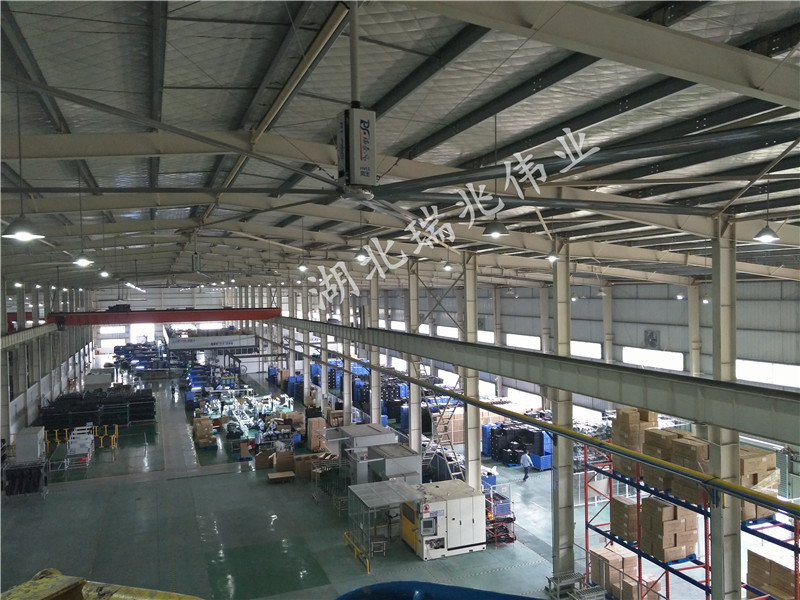 大型工業(yè)風(fēng)扇、工業(yè)大吊扇、工業(yè)大風(fēng)扇、工業(yè)節(jié)能風(fēng)扇、車間溫控設(shè)備