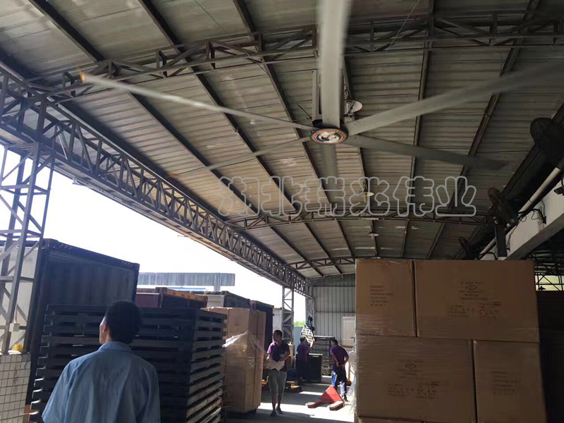廠房車間降溫設(shè)備、廠房車間通風(fēng)設(shè)備、車間溫控設(shè)備、工業(yè)大吊扇、工業(yè)大風(fēng)扇、工業(yè)節(jié)能風(fēng)扇