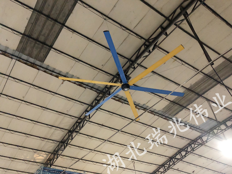 大型工業(yè)吊扇、廠房通風(fēng)降溫、瑞泰風(fēng)工業(yè)大吊扇、湖北瑞兆偉業(yè)