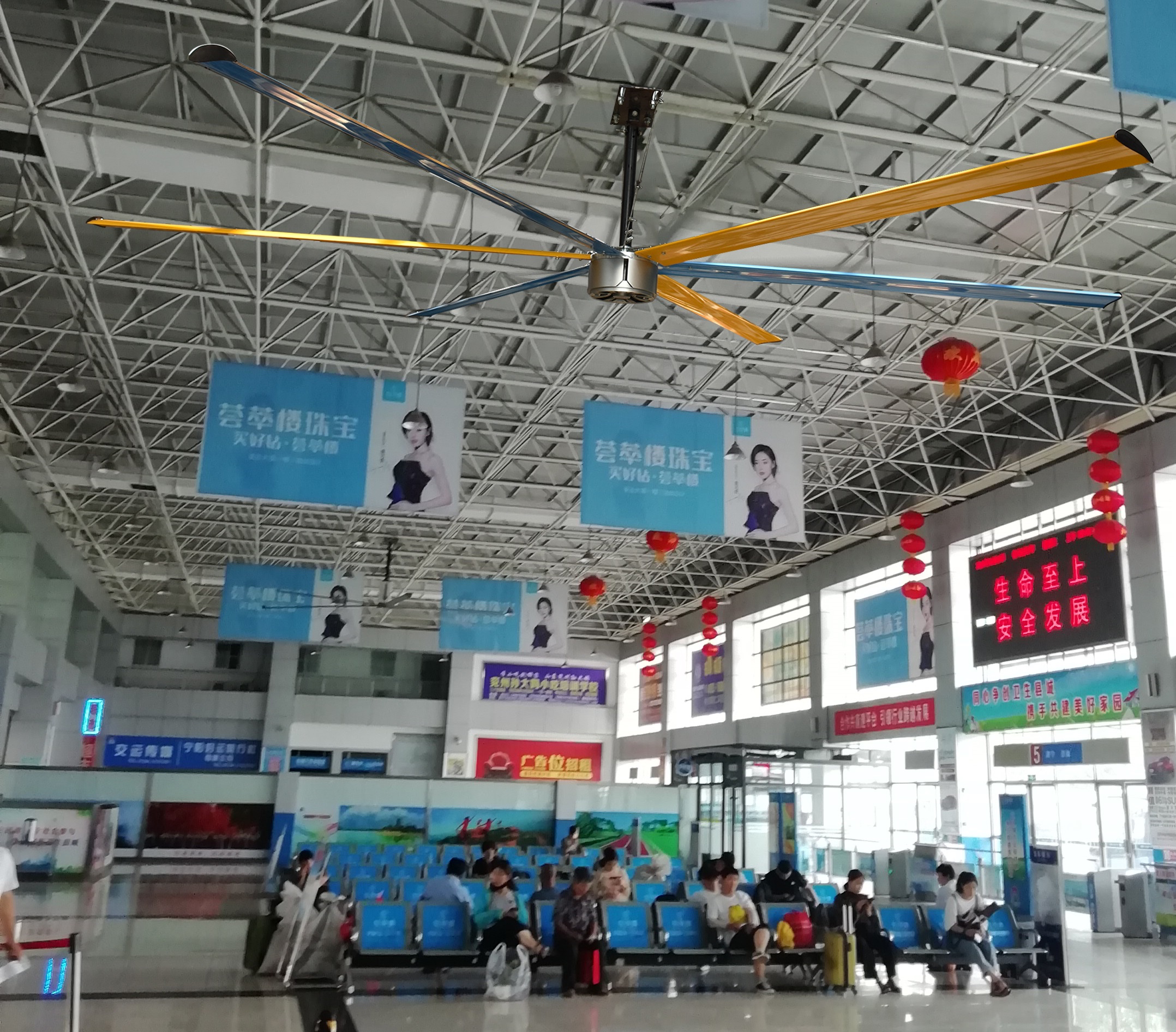 候車室通風降溫,工業(yè)大風扇，工業(yè)大吊扇，公共場所通風降溫