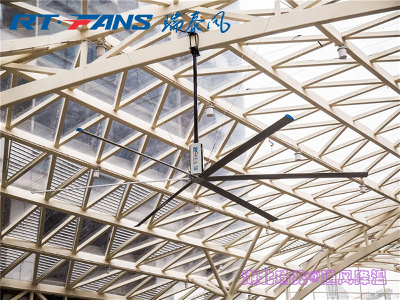 廠房高溫悶熱，粉塵多就讓工業(yè)大風(fēng)扇帶你呼吸新鮮空調(diào)，如沐春風(fēng)